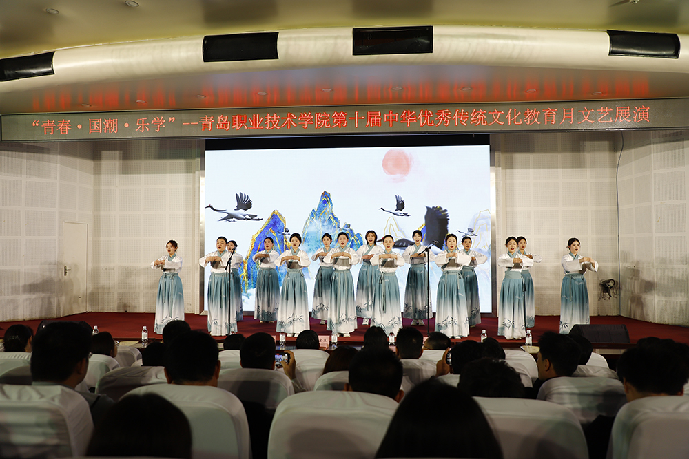 开云kaiyun网页版举行第十届“中华优秀传统文化教育月”文艺展演及传统文化展示活动 开云kaiyun网页版举行第十届“中华优秀传统文化教育月”文艺展演及传统文化展示活动
